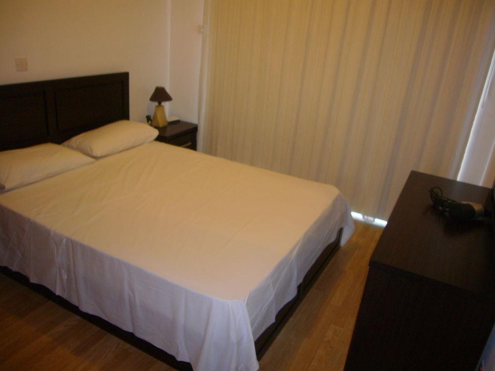 Blue Oasis Gardens Apartment Limassol Exterior photo