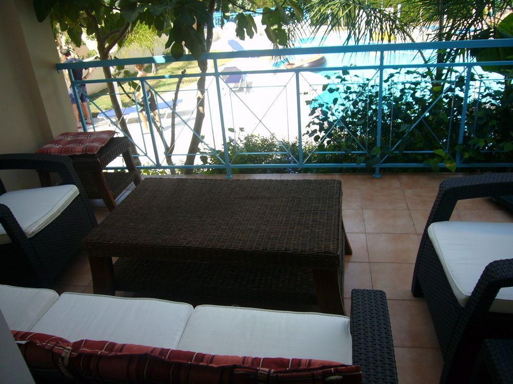 Blue Oasis Gardens Apartment Limassol Exterior photo