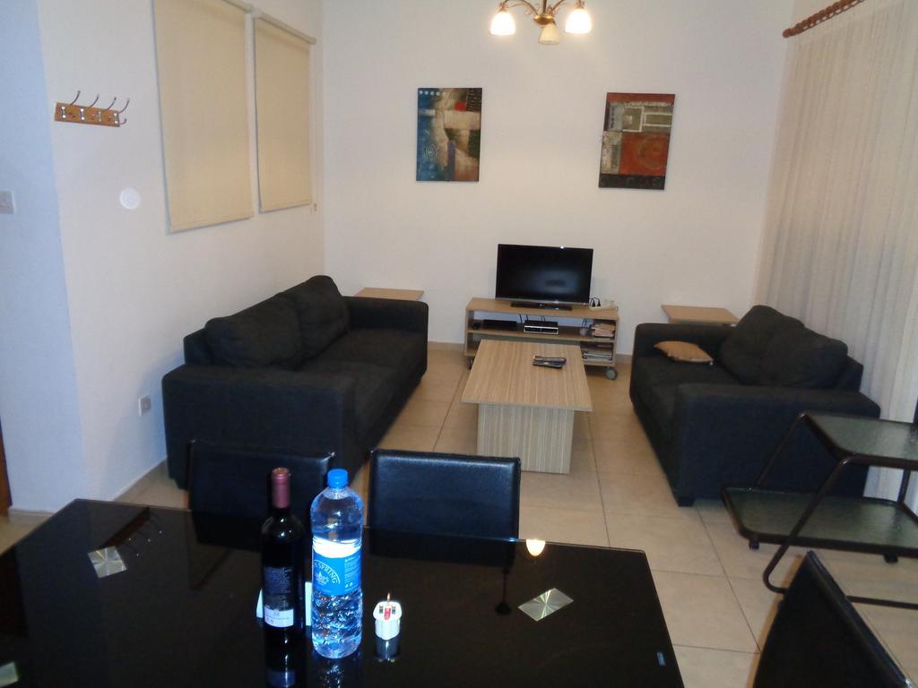 Blue Oasis Gardens Apartment Limassol Exterior photo